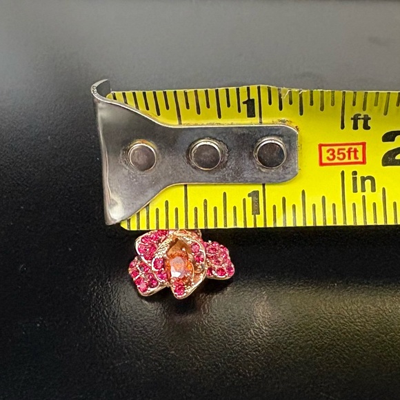 Kate Spade Scarlet Blooms Rose Huggies NWOT - Picture 13 of 14